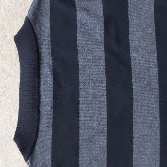 Point Zero Black/Grey Striped Sweater, S, V-Neck Hip Length - Picture 7 of 7